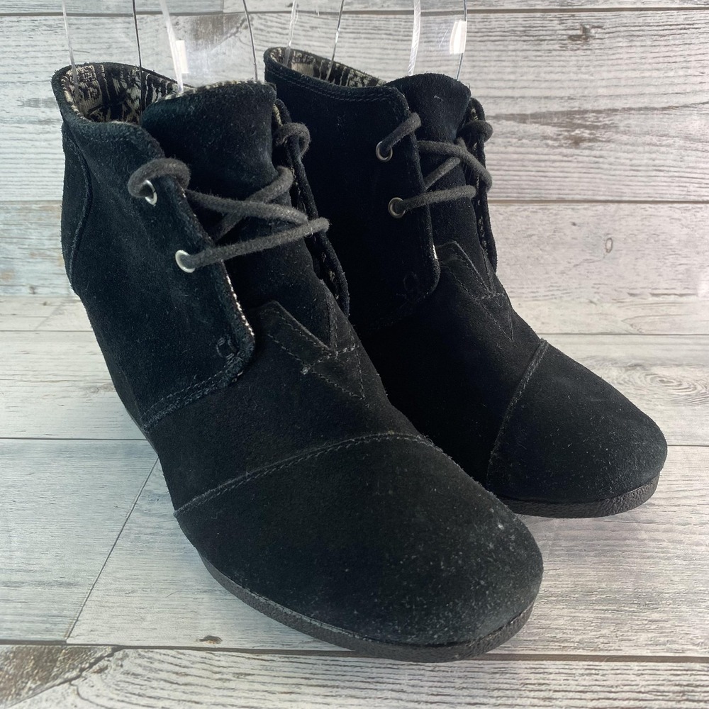 TOMS Boots Womens 7.5 Black Suede‎ Wedge Lace Up Ankle Booties Casual Shoes